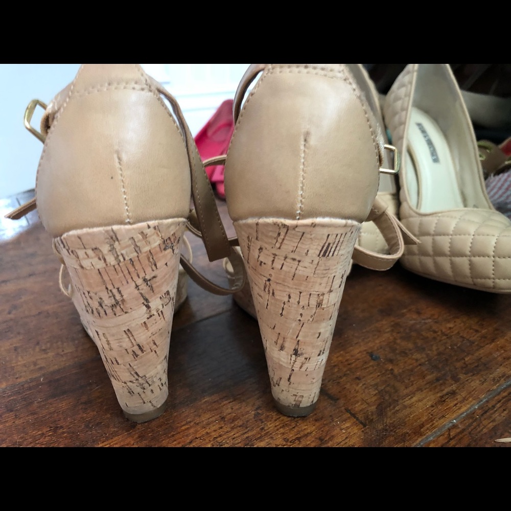 Dolce Vita Cork Heels - Picture 4 of 4